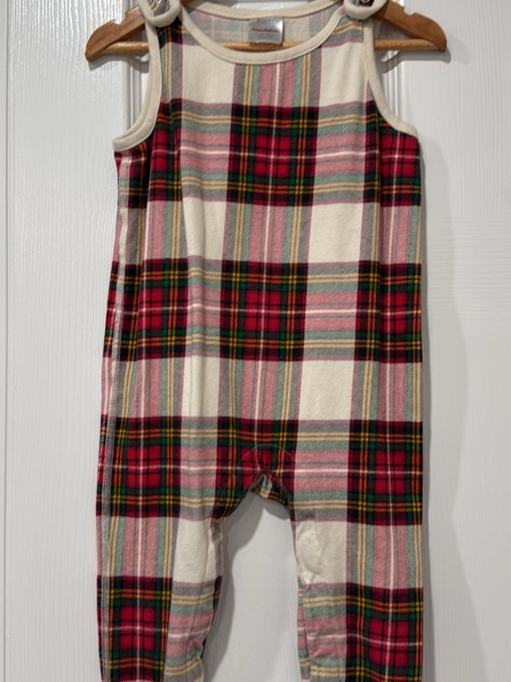 Hanna Andersson Cream Plaid onesie size 2T